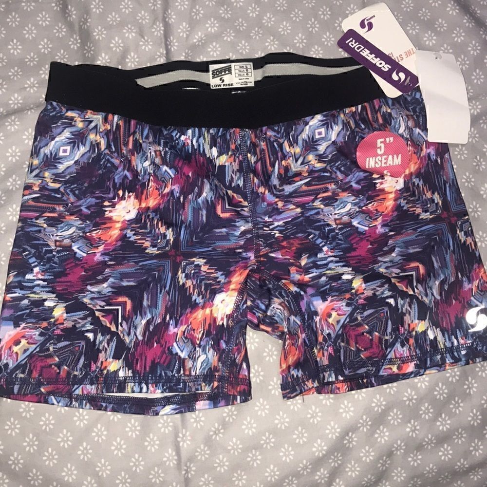 𝅺soffedri shorts size large